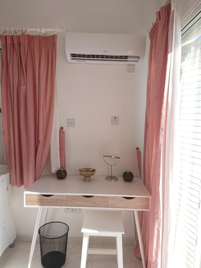 Ferienwohnung Peaceful Townhouse With Private Pool Near The Sea Paphos Exterior foto
